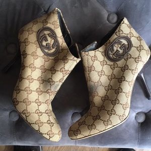GUCCI GG MONOGRAM BOOTIES SIZE 6.1/2. B small stains from pant legs on front